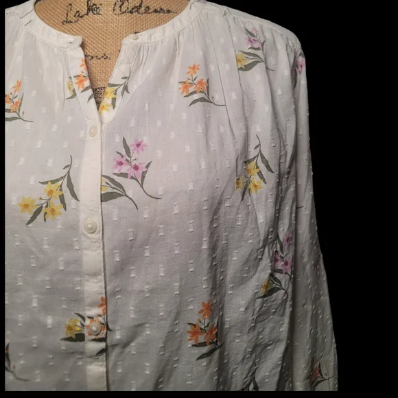 Old navy floral blouse size small - Picture 3 of 5